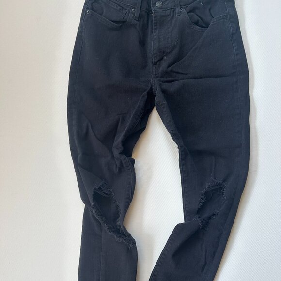 Levi's Premium 721 Black Distressed High Rise Skinny Jeans - Picture 3 of 6